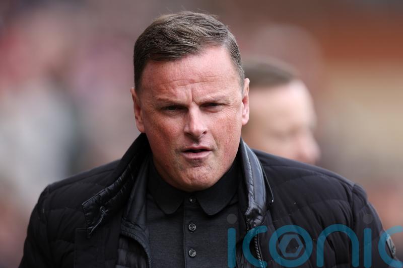 Leyton Orient remain on course for play-offs but dent Wycombe’s promotion hopes