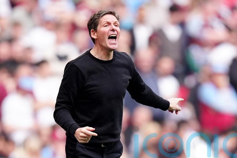 Oliver Glasner refuses to ‘destroy’ mood by dancing after Palace reach cup final