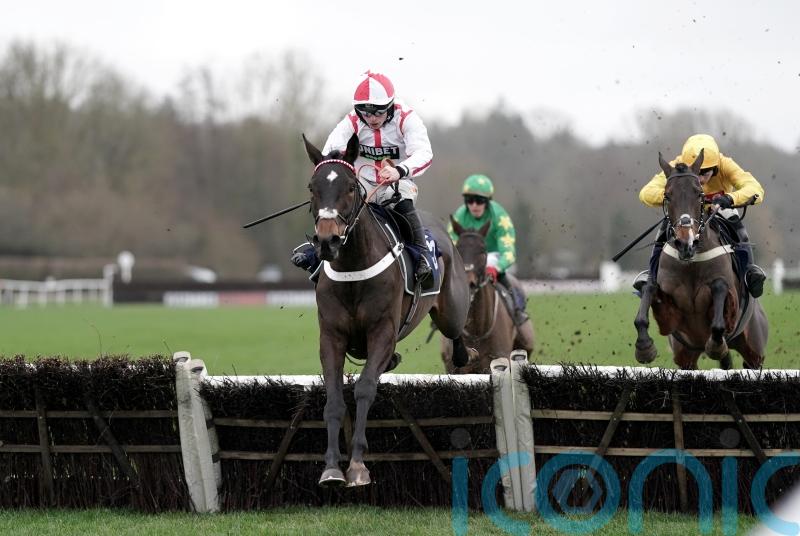 Henderson and Aston Martini are the toast of Compiegne