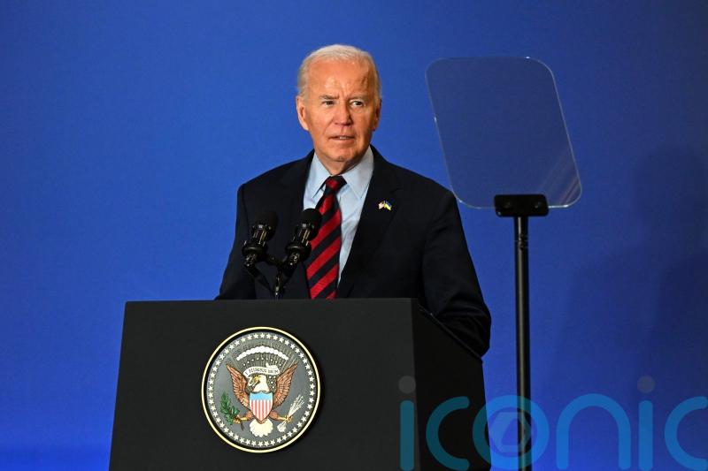 What are the symptoms of prostate cancer and how treatable is it?