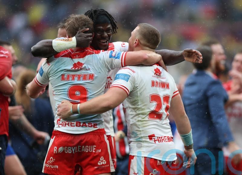 Hull KR snatch late win over Warrington to end 40-year wait for trophy