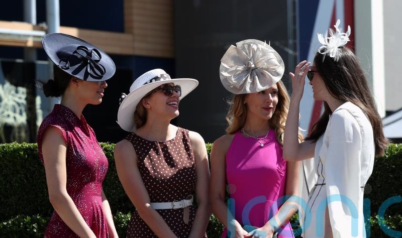 How to find the perfect fascinator for race day