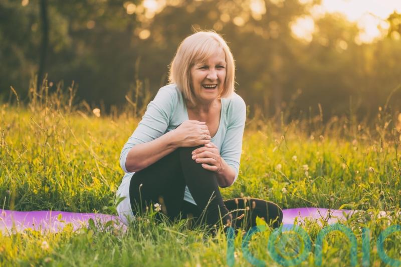 How to manage arthritis flare-ups this summer