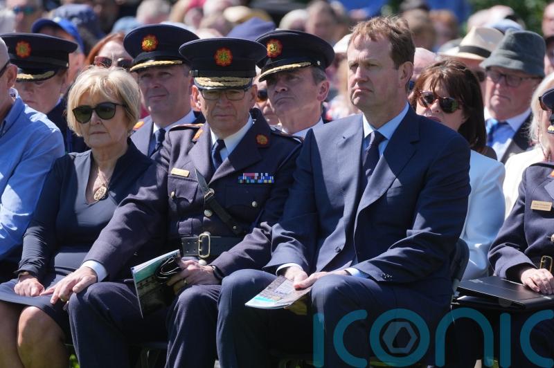 Taoiseach backs Garda Commissioner after lack of clarity from minister