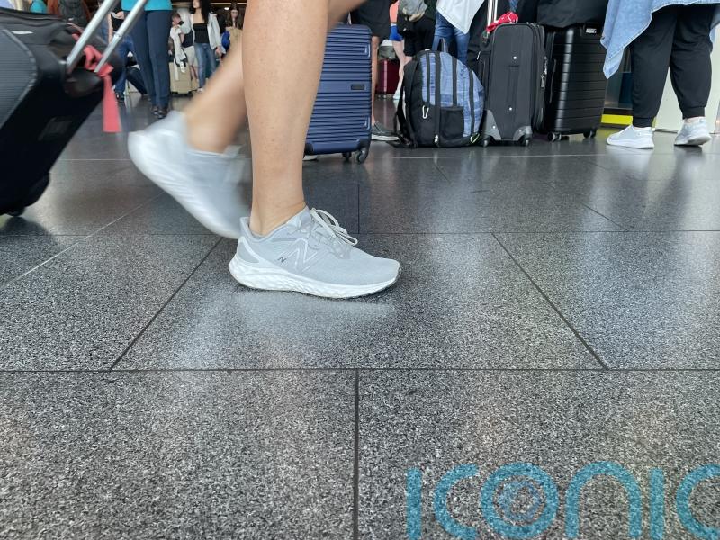 Number of foreign visitors to Ireland drops, figures show