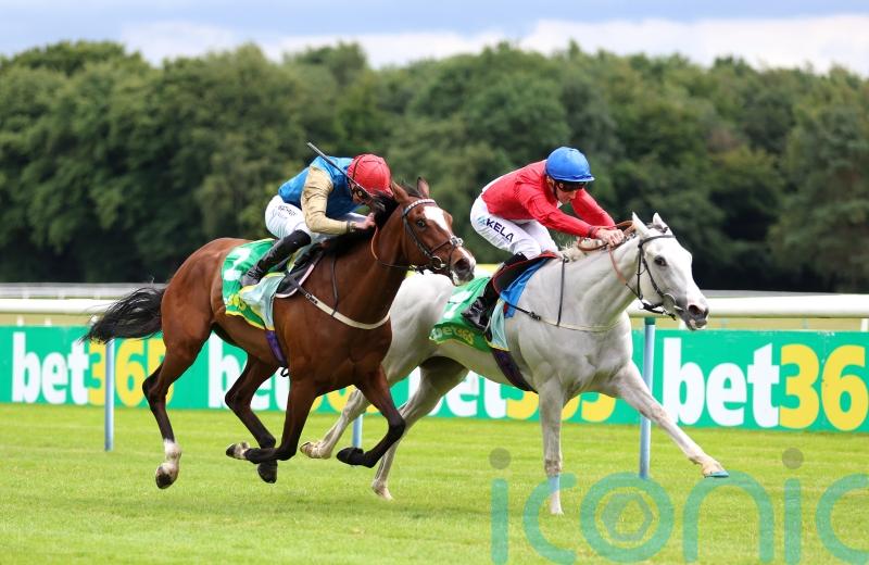 Estrange edges Lancashire Oaks verdict