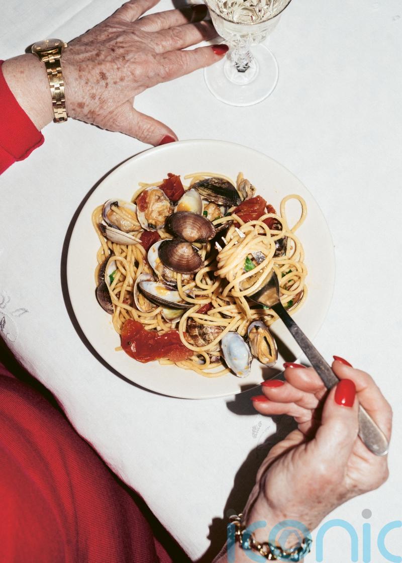 How to make spaghetti alle vongole