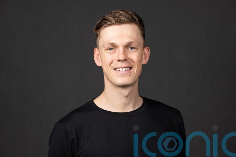 Youtuber Caspar Lee shares his investing journey and tips for beginners