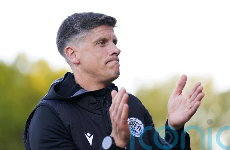 Alex Revell thanks Stevenage for ‘sticking together’ to go top with Saints win