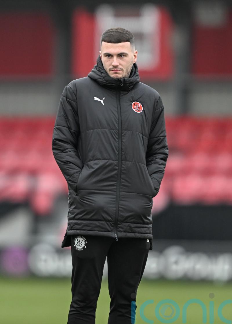 Fleetwood beat 10-man Barrow thanks to Ryan Graydon strike