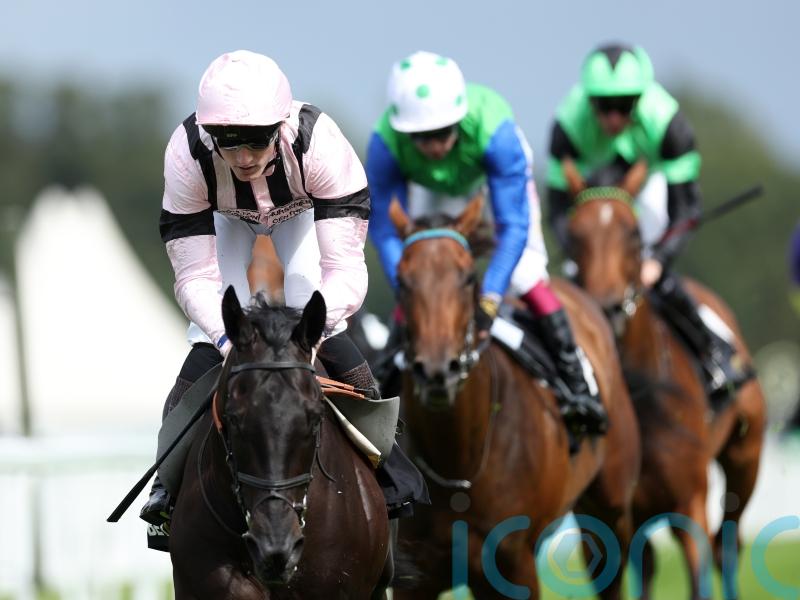 God Of War gives Tom Clover a first Sandown win