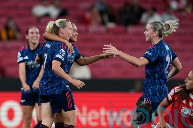 Beth Mead and Alessia Russo on target to guide Arsenal to win at Benfica