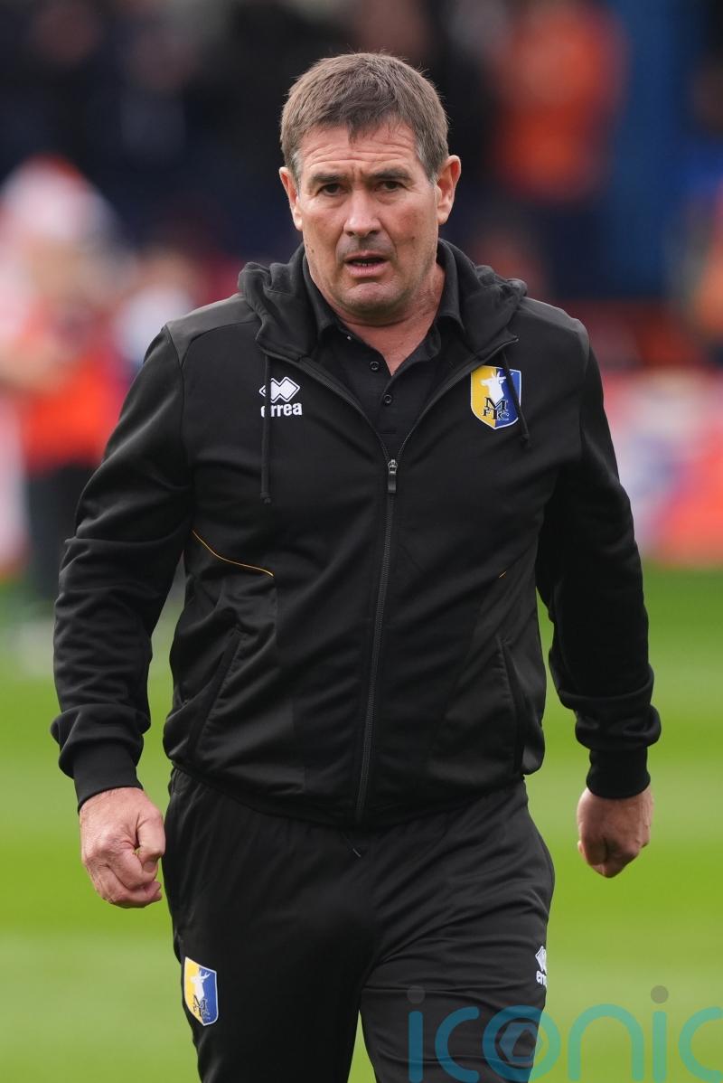 Nigel Clough fumes at his players after Mansfield collapse against Northampton