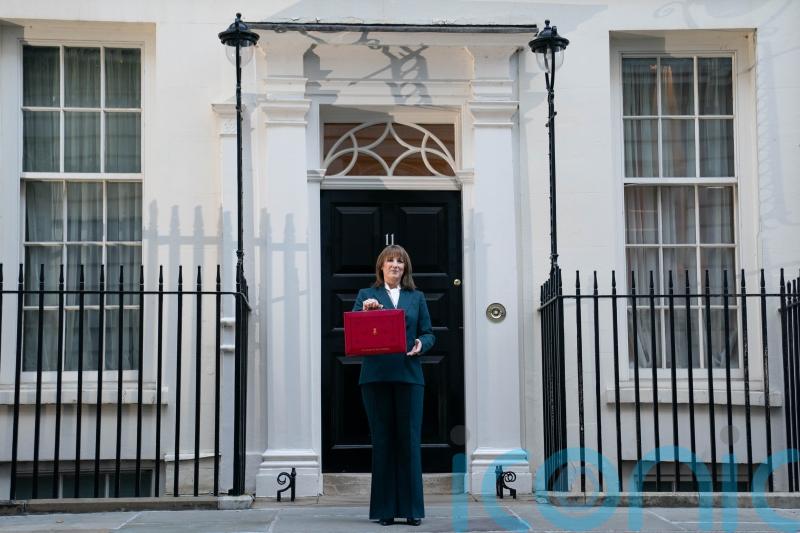 Tax on racing bets remains unchanged following Budget