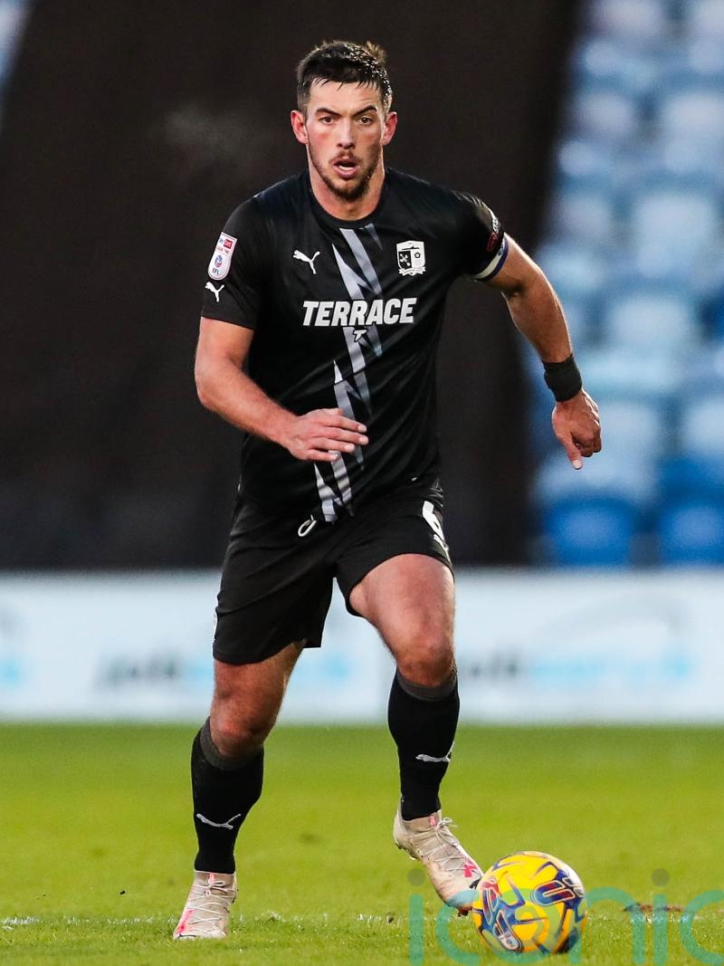 Tranmere stun 10-man Barrow with 3-0 away win