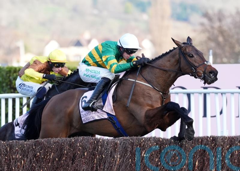 Cromwell expecting Inothewayurthinkin to play his part at Christmas