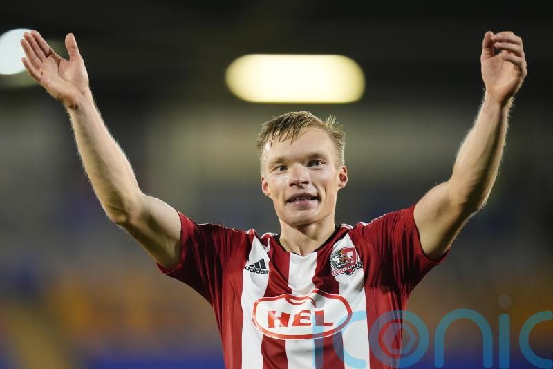 Ilmari Niskanen shines as Exeter climb out of bottom four after beating Barnsley