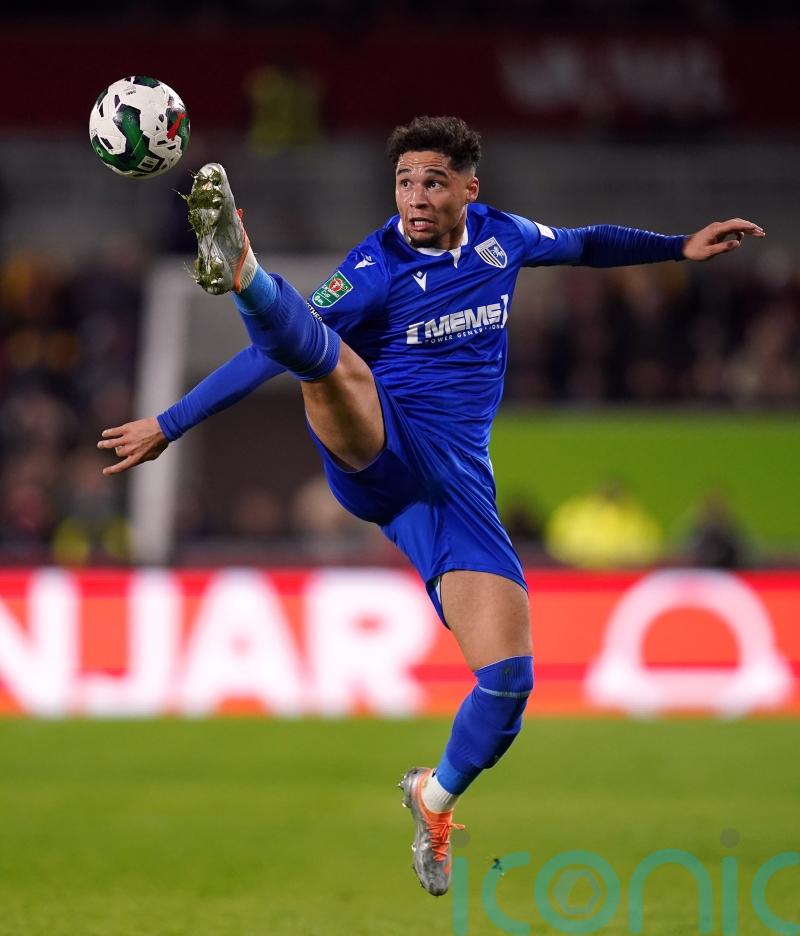 Lewis Walker superbly denied in added time as Braintree draw against Hartlepool