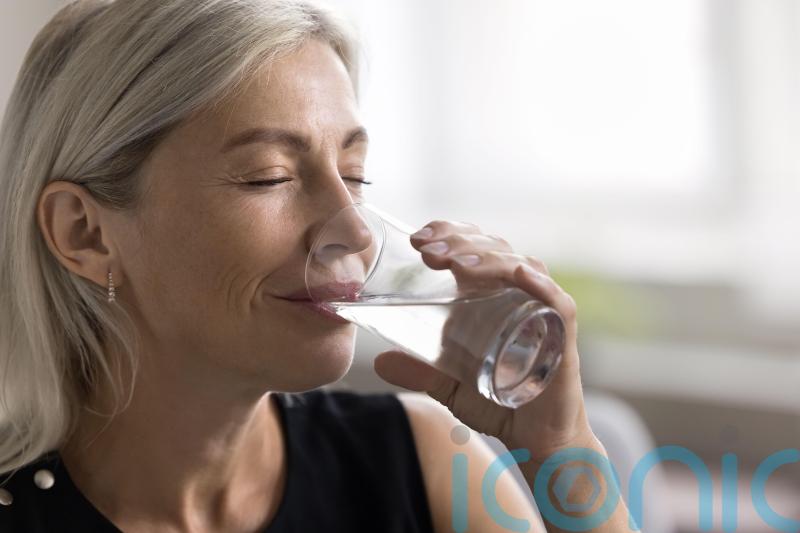 What happens to your skin when you stop drinking alcohol