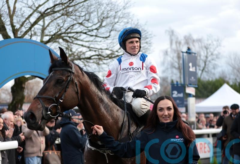 Protektorat digs deep to defend Fleur de Lys crown