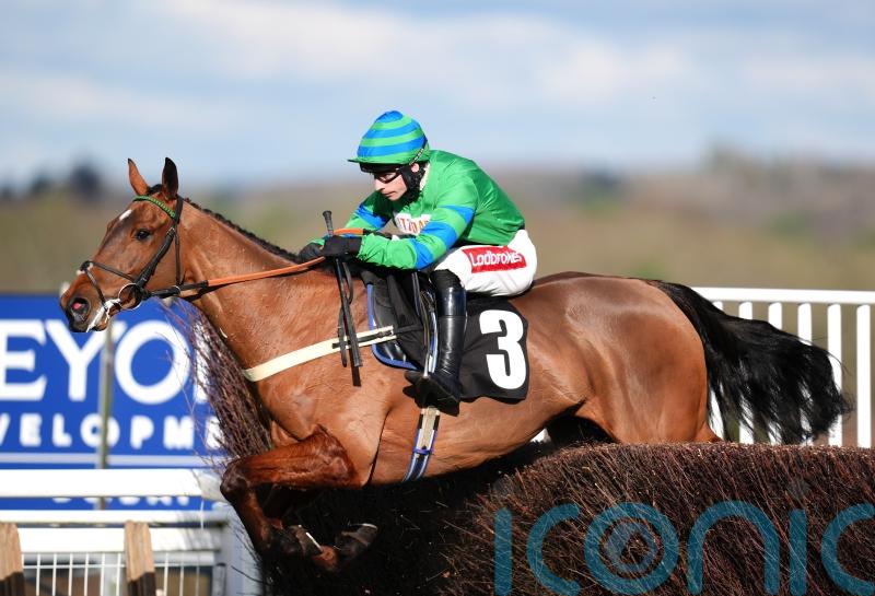 The Jukebox Kid hits the right notes in Ascot hat-trick for Pauling