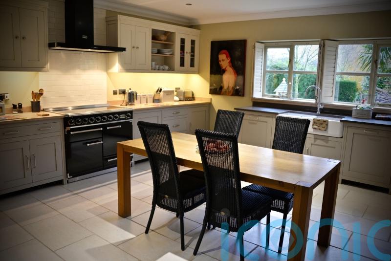 How to repair floor tiles like a pro