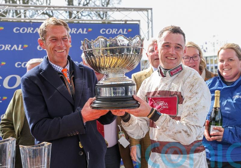 Scottish National hero Kap Vert rounds off memorable campaign for Hobbs and White