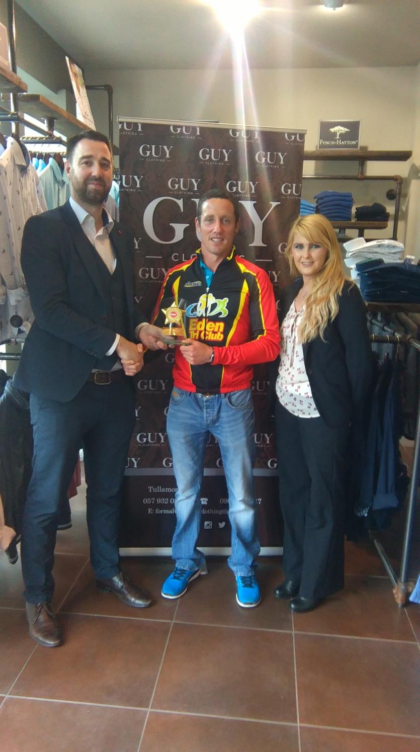 Anthony Kearns of Guy Clothing and Alison Casey of the Offaly Express present Enda Bagnall (Eden Tri Club) with the Offaly Express/Guy Clothing Sports