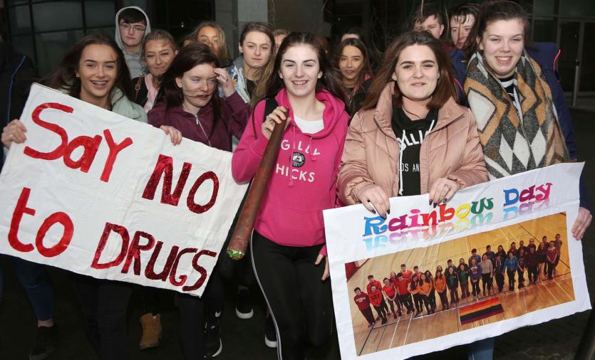Students from Colaiste Naomh Cormac, Kilcormac, Co. Offaly, arriving to Speak Out about drug awareness, mental health and LGBTQ issues. Photo by Derek