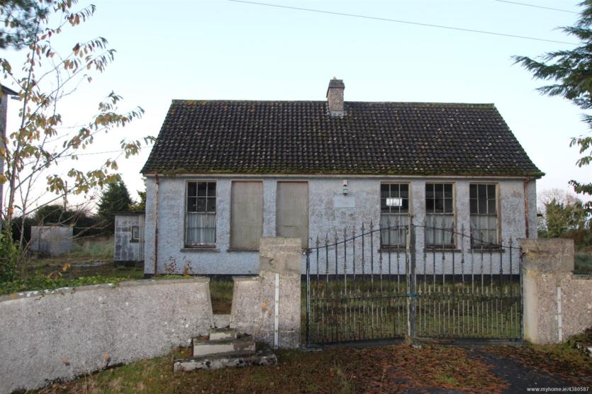 Former Offaly school fails to sell at auction