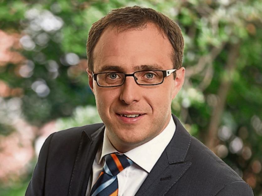 Outgoing Midlands TD almost misses out on being on ballot paper for general election